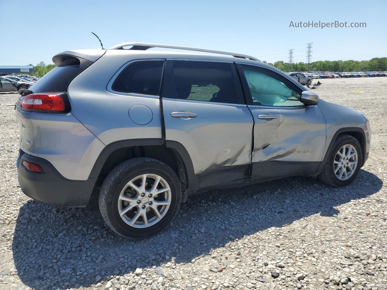 2016 Jeep Cherokee Latitude Silver vin: 1C4PJLCB6GW297874