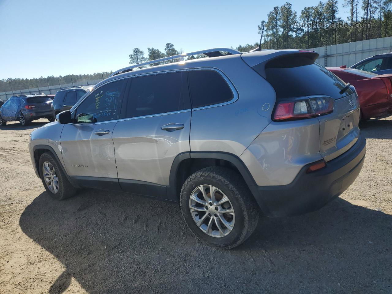 2019 Jeep Cherokee Latitude Серебряный vin: 1C4PJLCB6KD241339