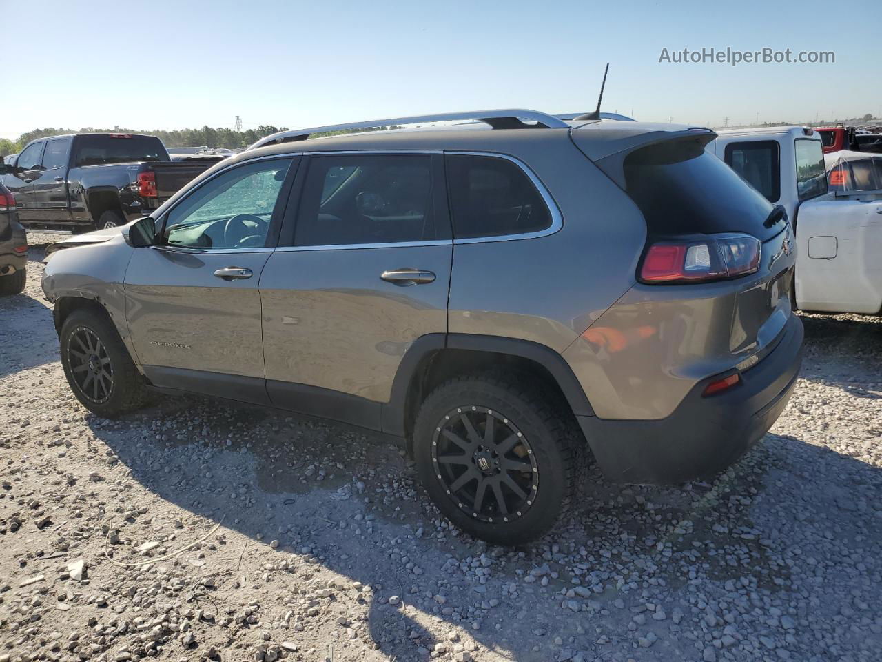 2019 Jeep Cherokee Latitude Gray vin: 1C4PJLCB6KD267102