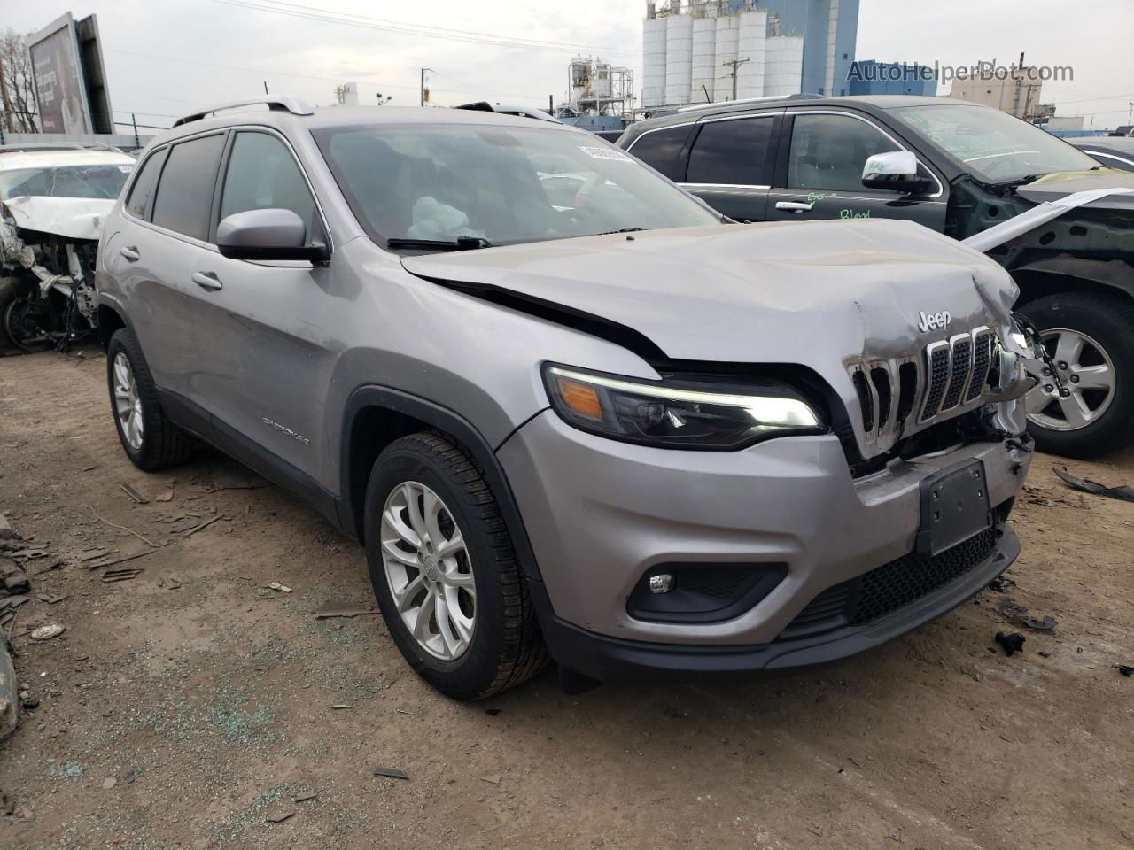 2019 Jeep Cherokee Latitude Silver vin: 1C4PJLCB6KD448118