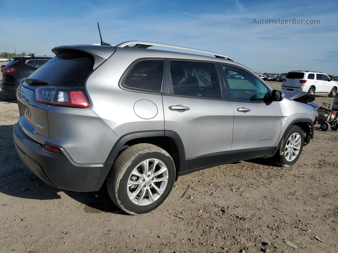 2021 Jeep Cherokee Latitude Silver vin: 1C4PJLCB6MD189343