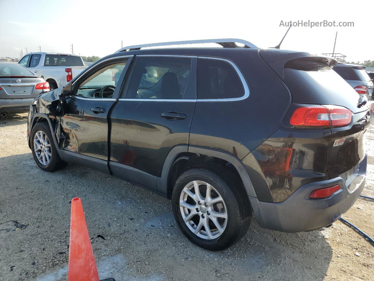 2014 Jeep Cherokee Latitude Black vin: 1C4PJLCB7EW155854