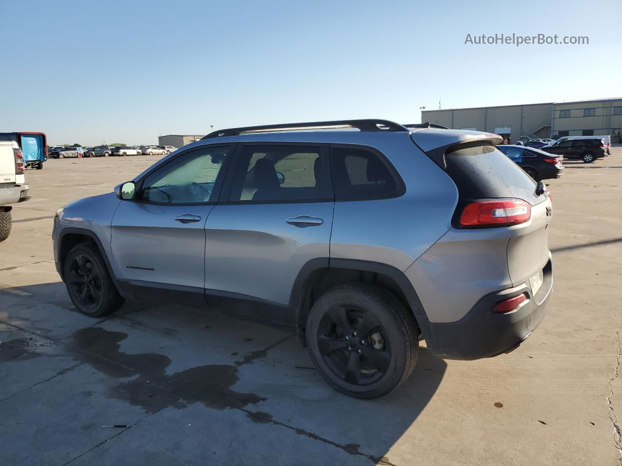 2015 Jeep Cherokee Latitude Silver vin: 1C4PJLCB7FW770826