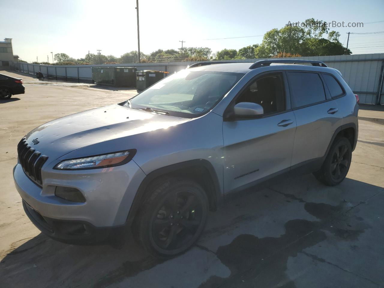 2015 Jeep Cherokee Latitude Silver vin: 1C4PJLCB7FW770826