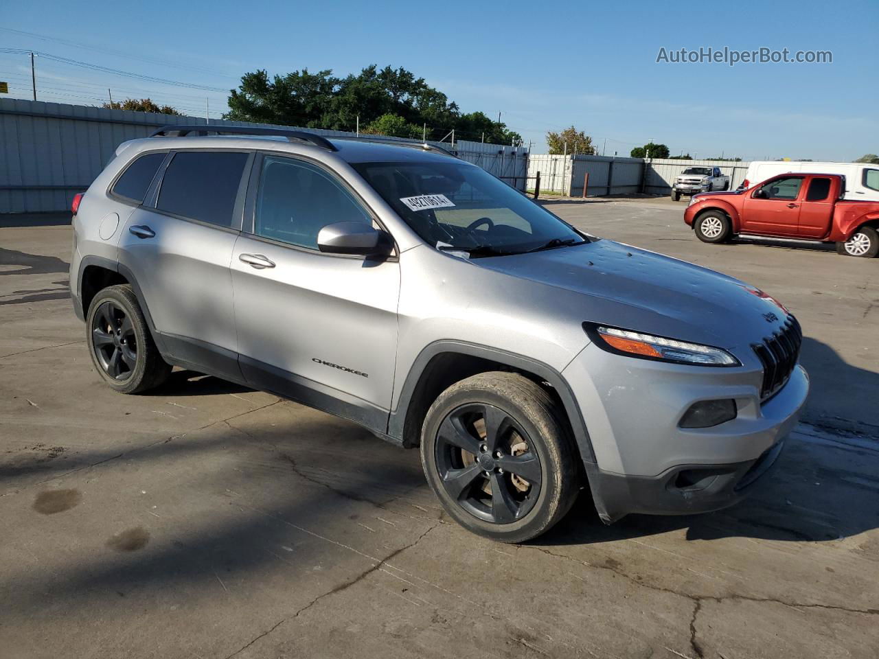 2015 Jeep Cherokee Latitude Silver vin: 1C4PJLCB7FW770826