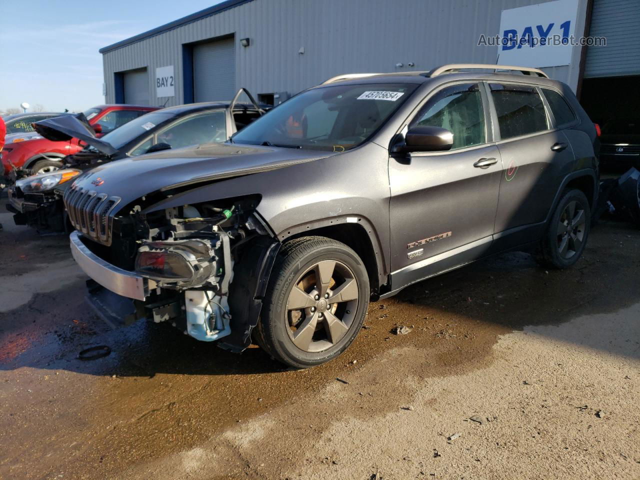 2016 Jeep Cherokee Latitude Gray vin: 1C4PJLCB7GW311751