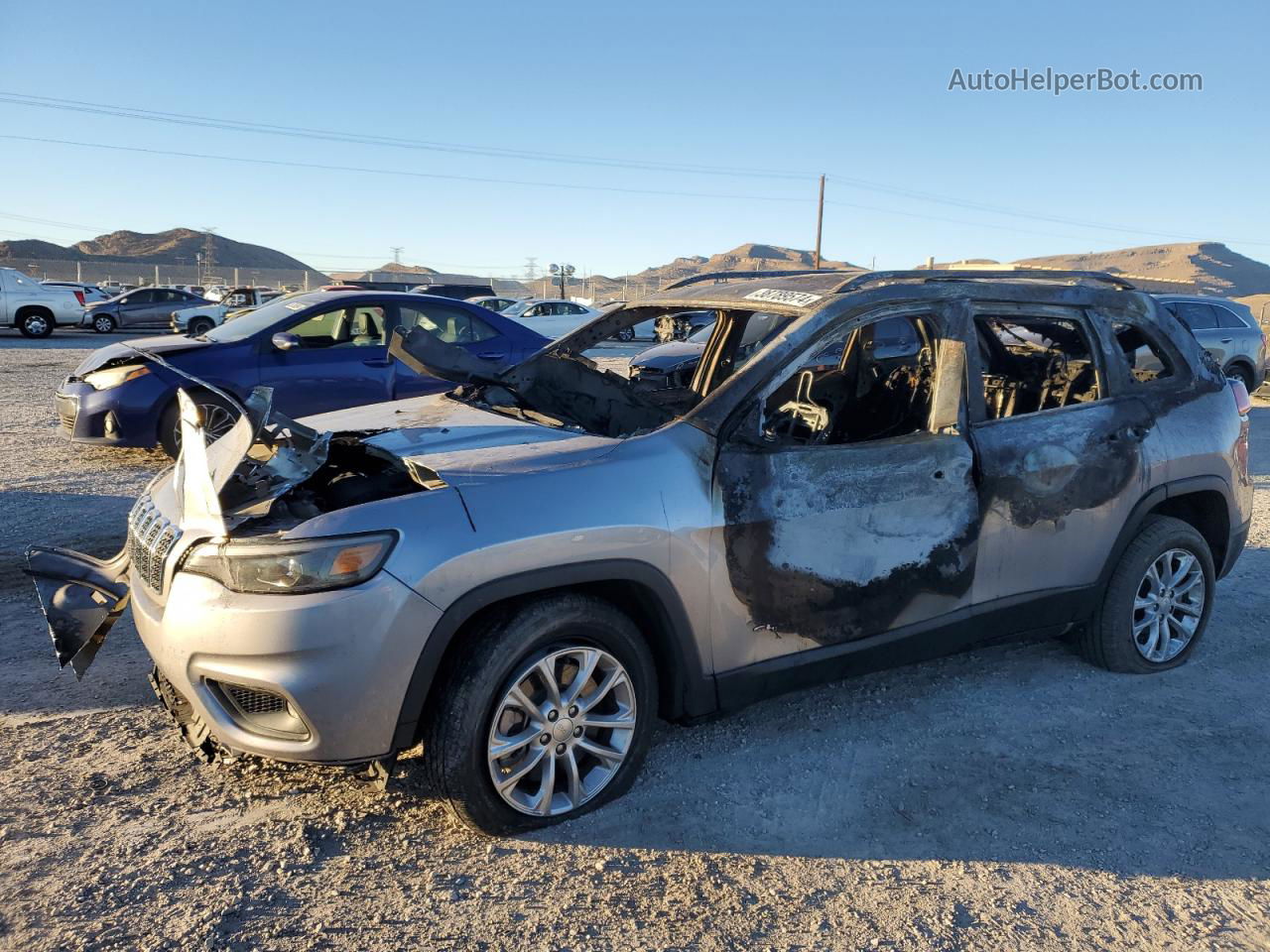 2019 Jeep Cherokee Latitude Серебряный vin: 1C4PJLCB7KD114311