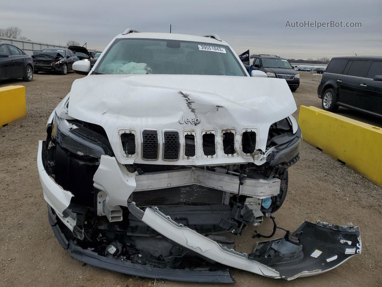 2019 Jeep Cherokee Latitude White vin: 1C4PJLCB7KD263608