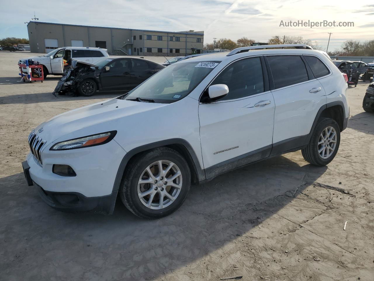 2016 Jeep Cherokee Latitude Белый vin: 1C4PJLCB8GW127824