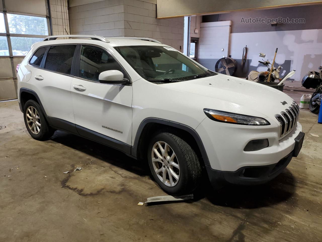 2016 Jeep Cherokee Latitude White vin: 1C4PJLCB8GW336027