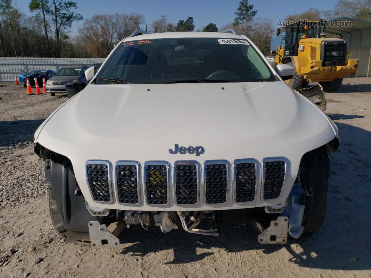 2019 Jeep Cherokee Latitude White vin: 1C4PJLCB8KD160181