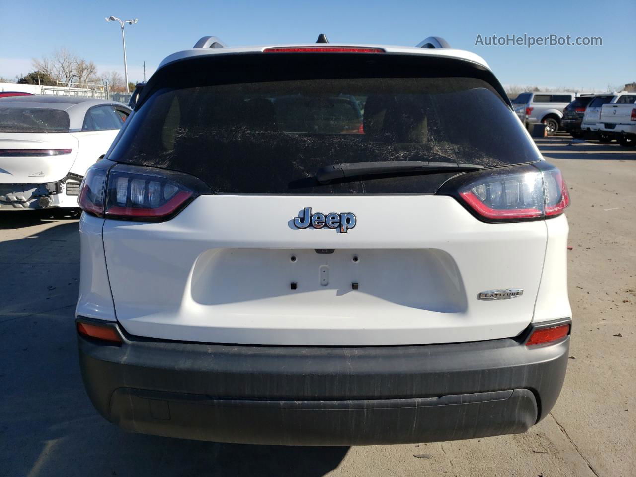 2019 Jeep Cherokee Latitude White vin: 1C4PJLCB8KD172010