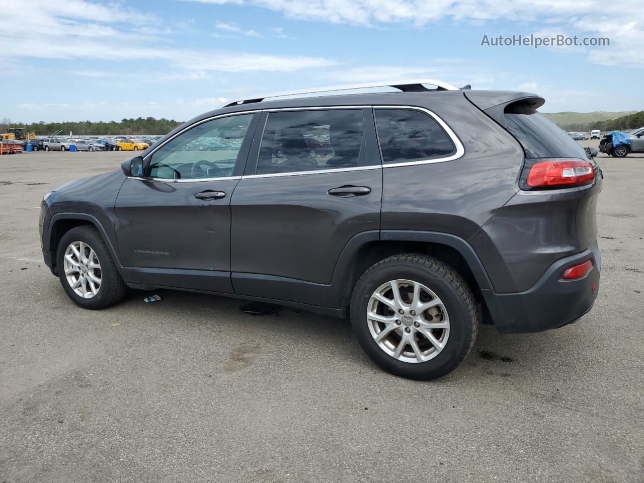 2015 Jeep Cherokee Latitude Silver vin: 1C4PJLCB9FW561278