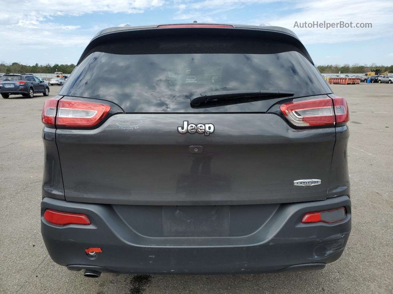 2015 Jeep Cherokee Latitude Серебряный vin: 1C4PJLCB9FW561278