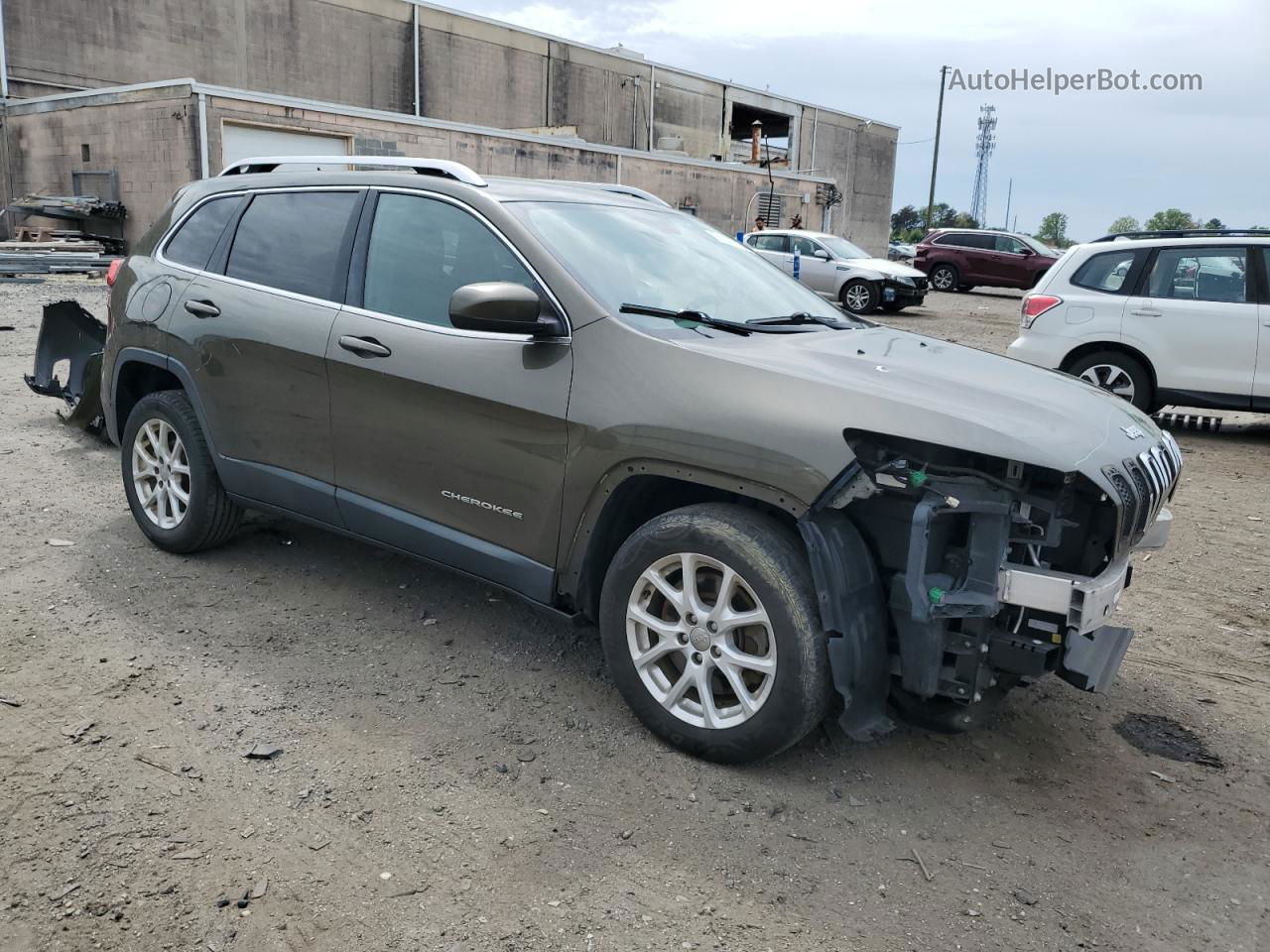 2015 Jeep Cherokee Latitude Green vin: 1C4PJLCB9FW627411