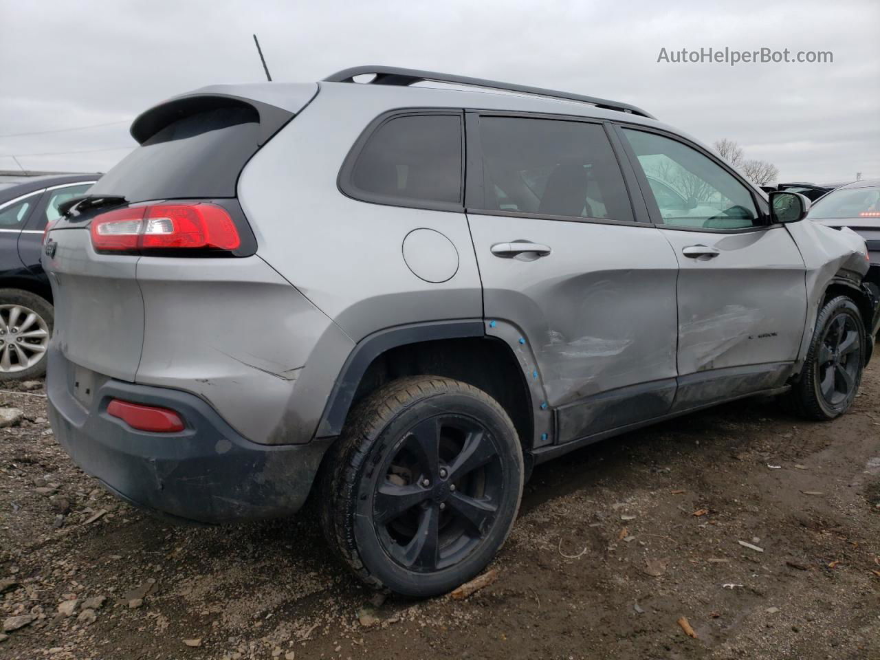 2016 Jeep Cherokee Latitude Gray vin: 1C4PJLCB9GW107758