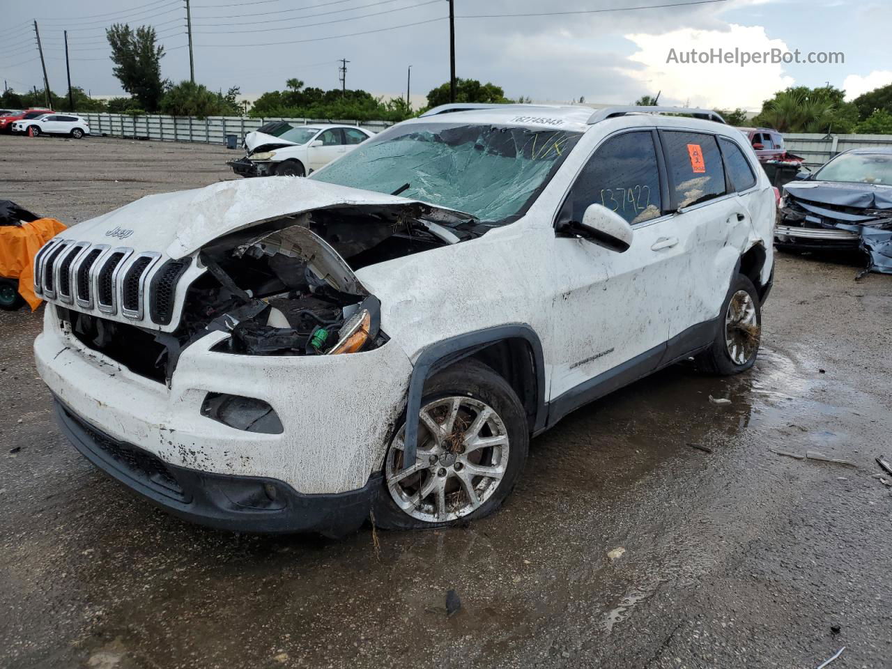 2016 Jeep Cherokee Latitude White vin: 1C4PJLCB9GW149122