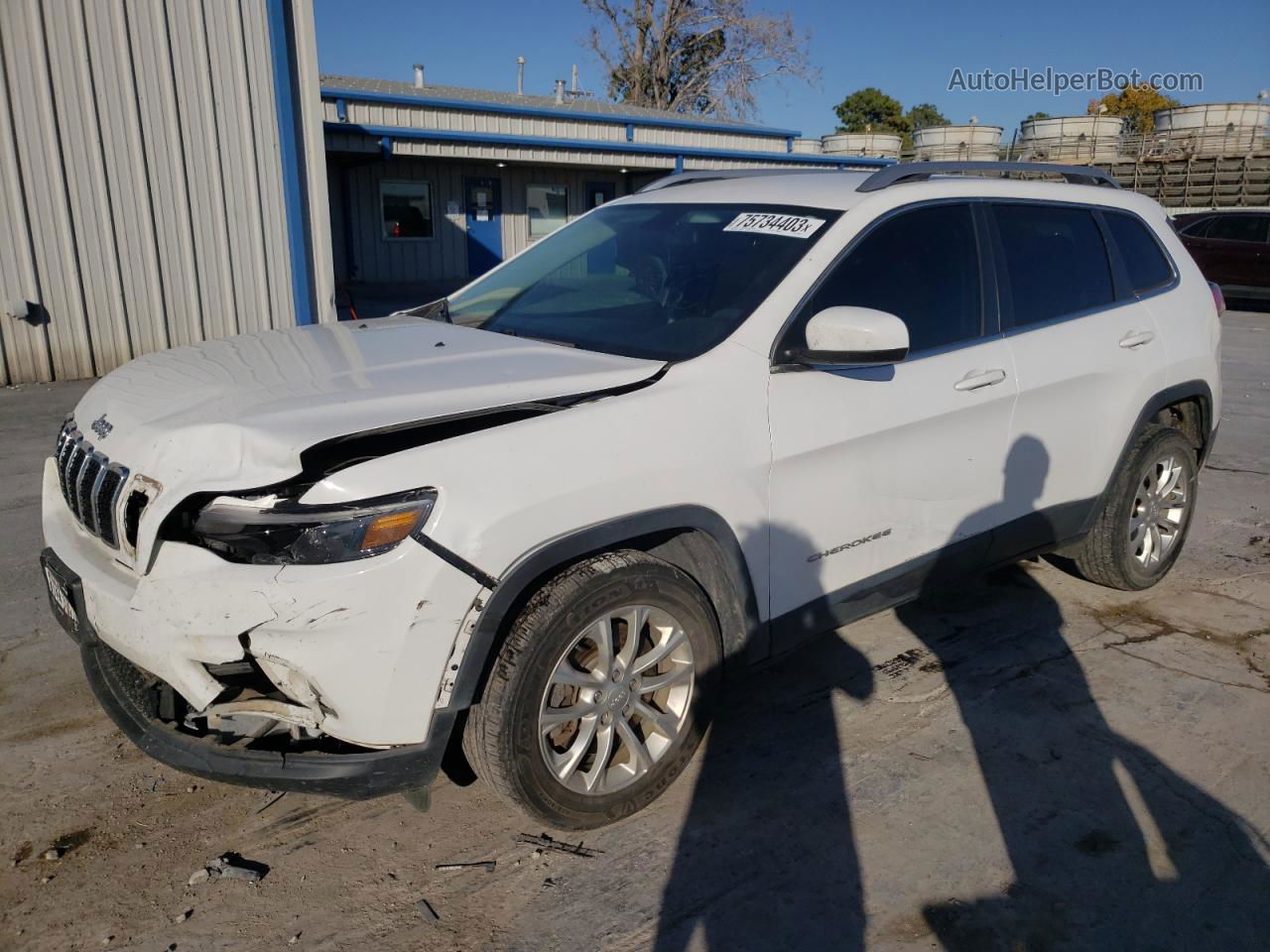 2019 Jeep Cherokee Latitude White vin: 1C4PJLCB9KD220209