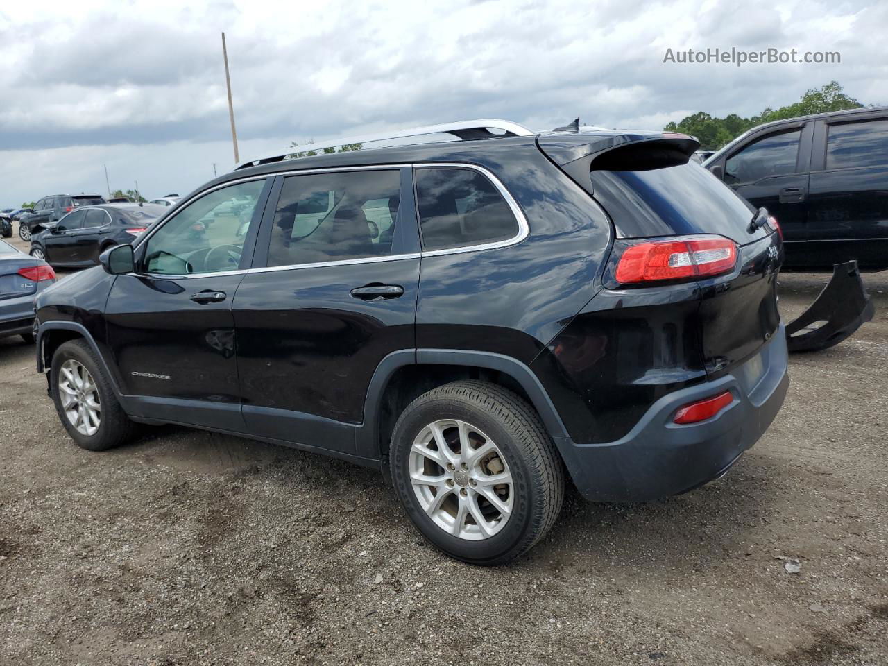 2015 Jeep Cherokee Latitude Black vin: 1C4PJLCBXFW759822