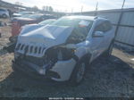 2019 Jeep Cherokee Latitude Fwd White vin: 1C4PJLCBXKD203161