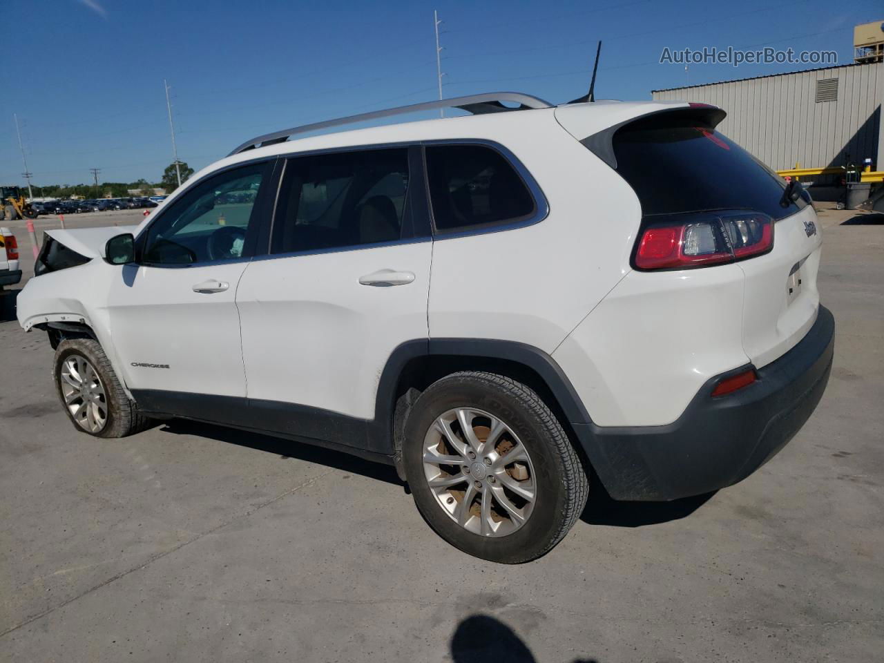 2019 Jeep Cherokee Latitude White vin: 1C4PJLCBXKD203936