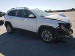 2019 Jeep Cherokee Latitude White vin: 1C4PJLCBXKD203936