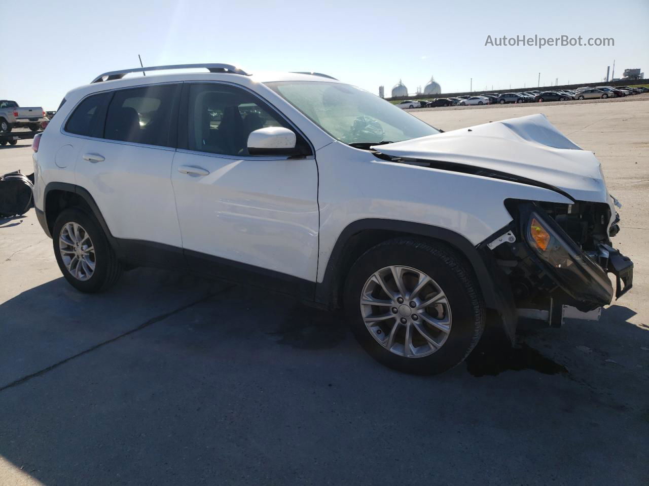 2019 Jeep Cherokee Latitude White vin: 1C4PJLCBXKD203936