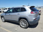 2019 Jeep Cherokee Latitude Silver vin: 1C4PJLCBXKD242803