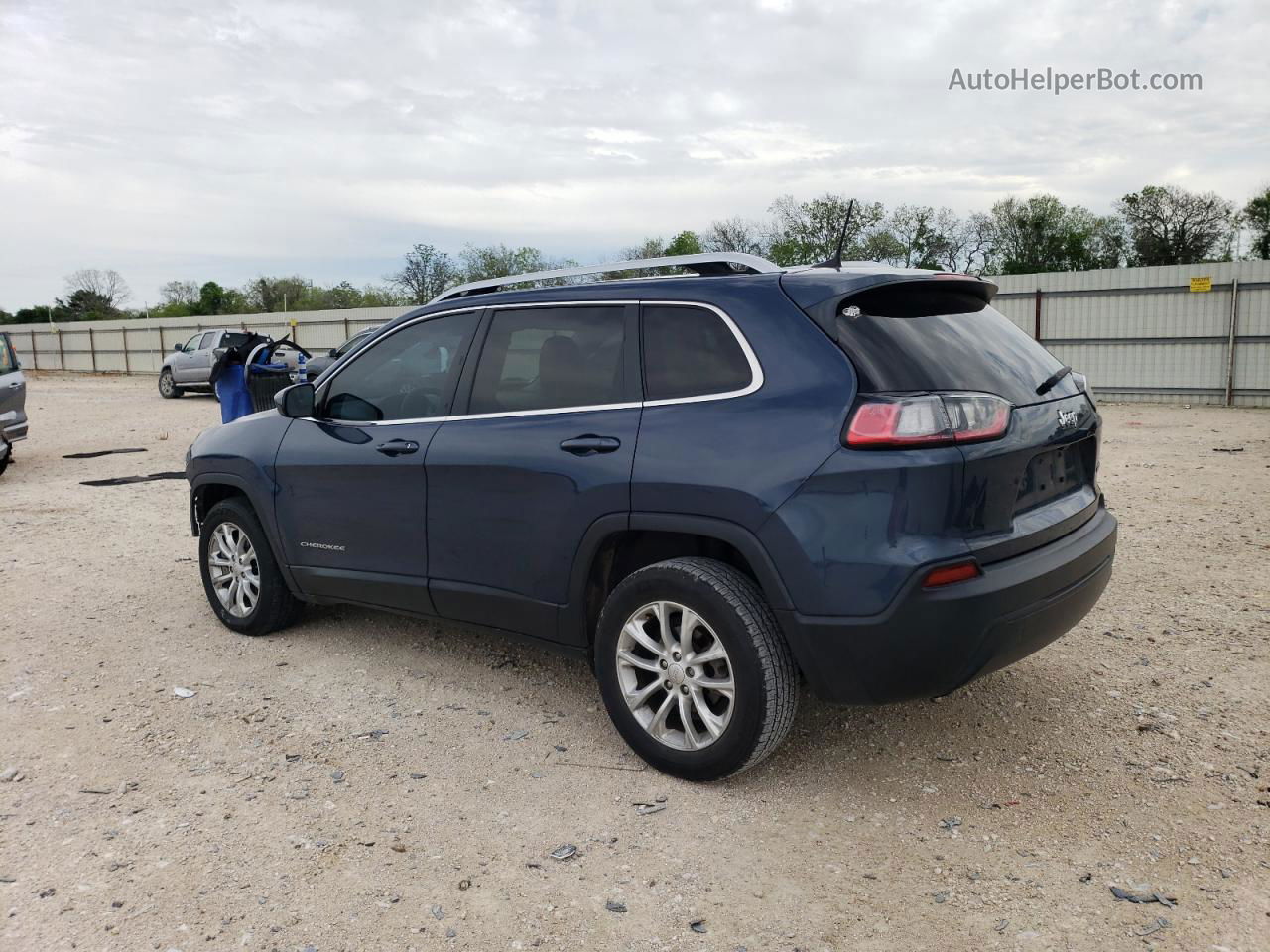 2019 Jeep Cherokee Latitude Blue vin: 1C4PJLCBXKD392541