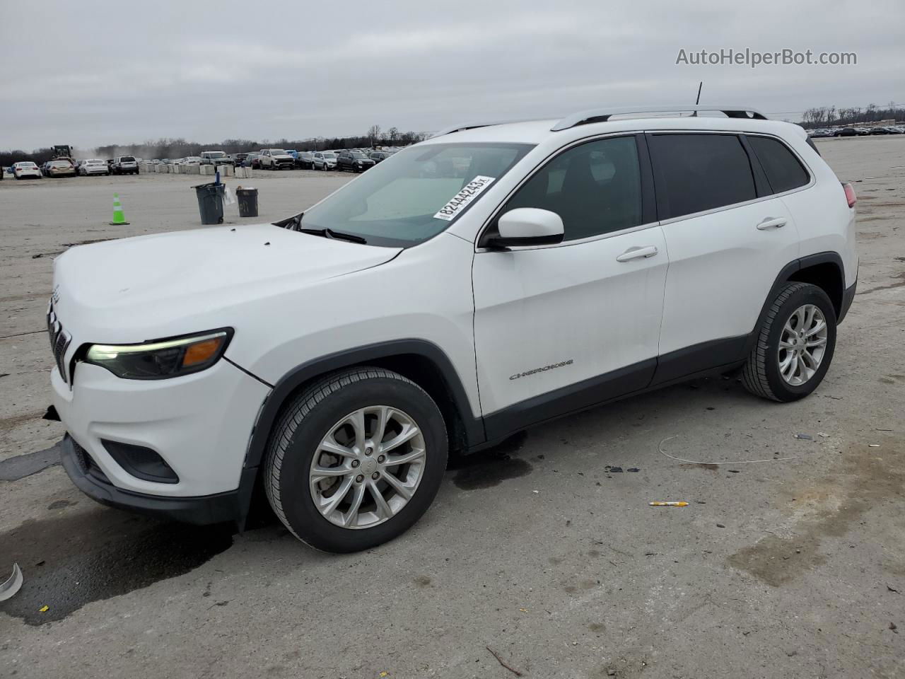 2019 Jeep Cherokee Latitude White vin: 1C4PJLCBXKD412027