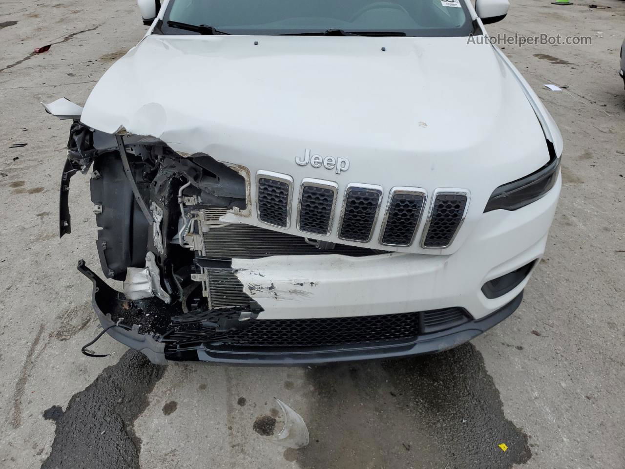 2019 Jeep Cherokee Latitude White vin: 1C4PJLCBXKD412027