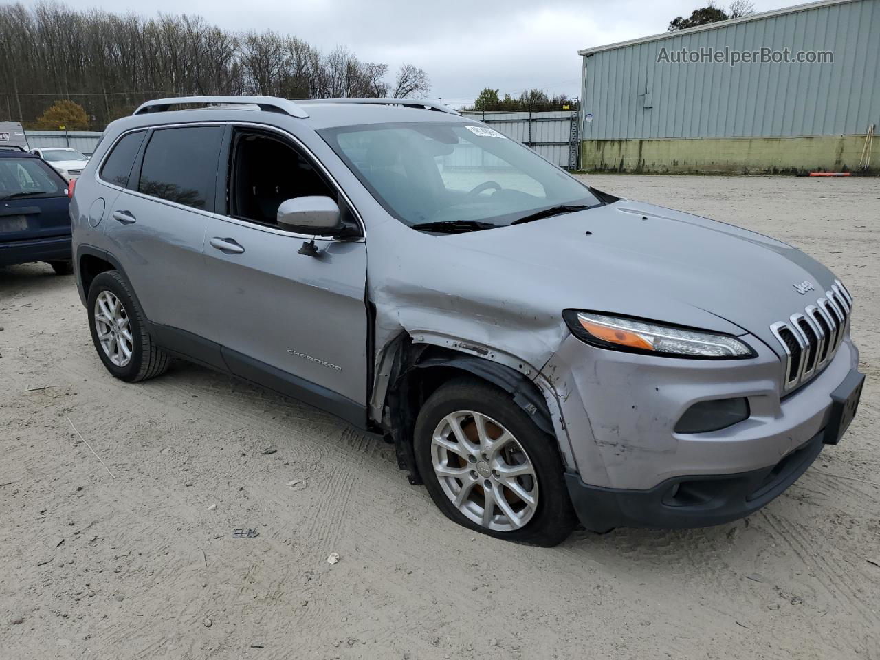 2014 Jeep Cherokee Latitude Silver vin: 1C4PJLCS1EW102860