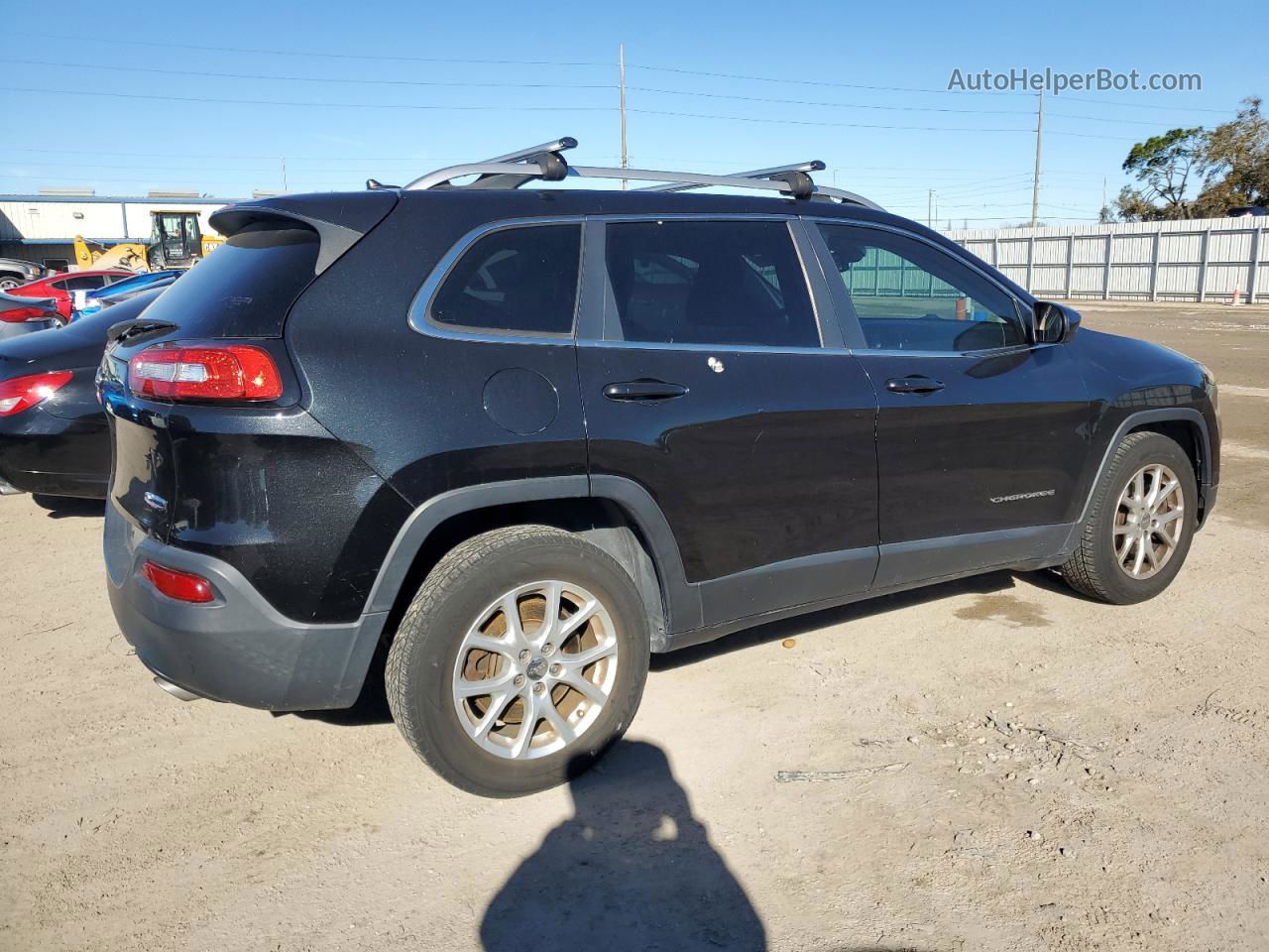 2014 Jeep Cherokee Latitude Black vin: 1C4PJLCS3EW103069