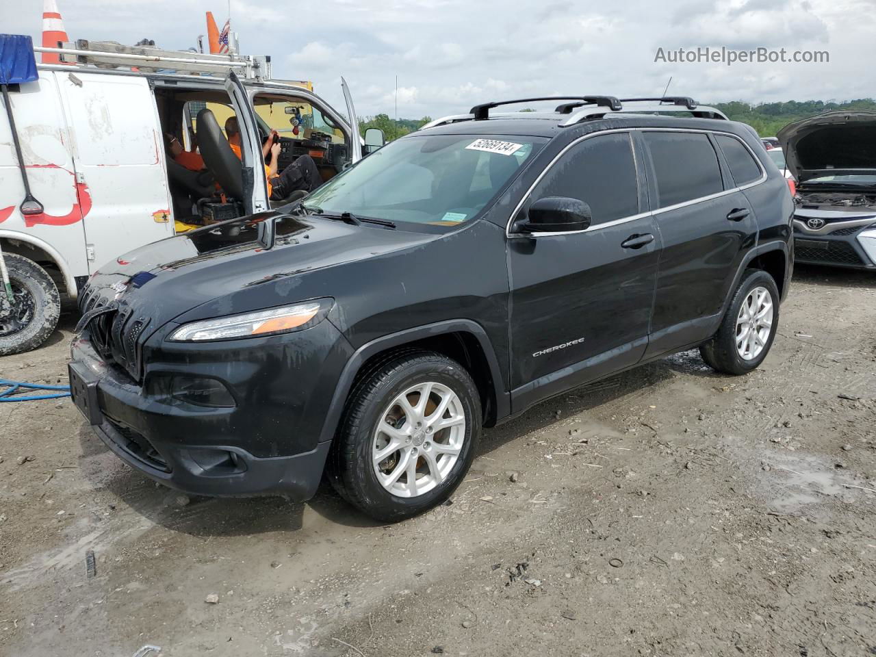 2014 Jeep Cherokee Latitude Black vin: 1C4PJLCS4EW321134