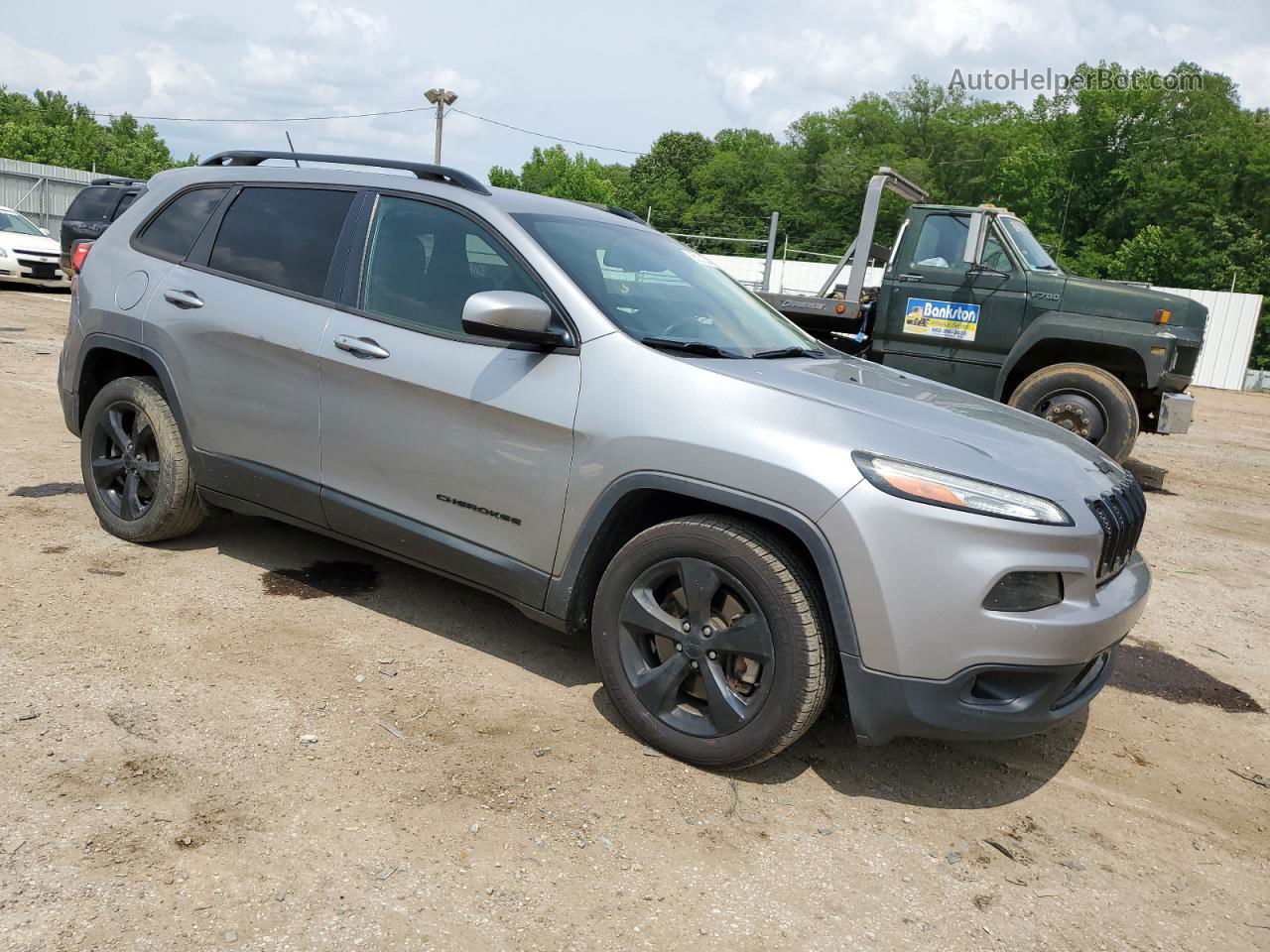 2015 Jeep Cherokee Latitude Gray vin: 1C4PJLCS7FW742055