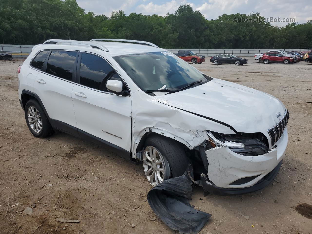 2019 Jeep Cherokee Latitude White vin: 1C4PJLCX0KD171798