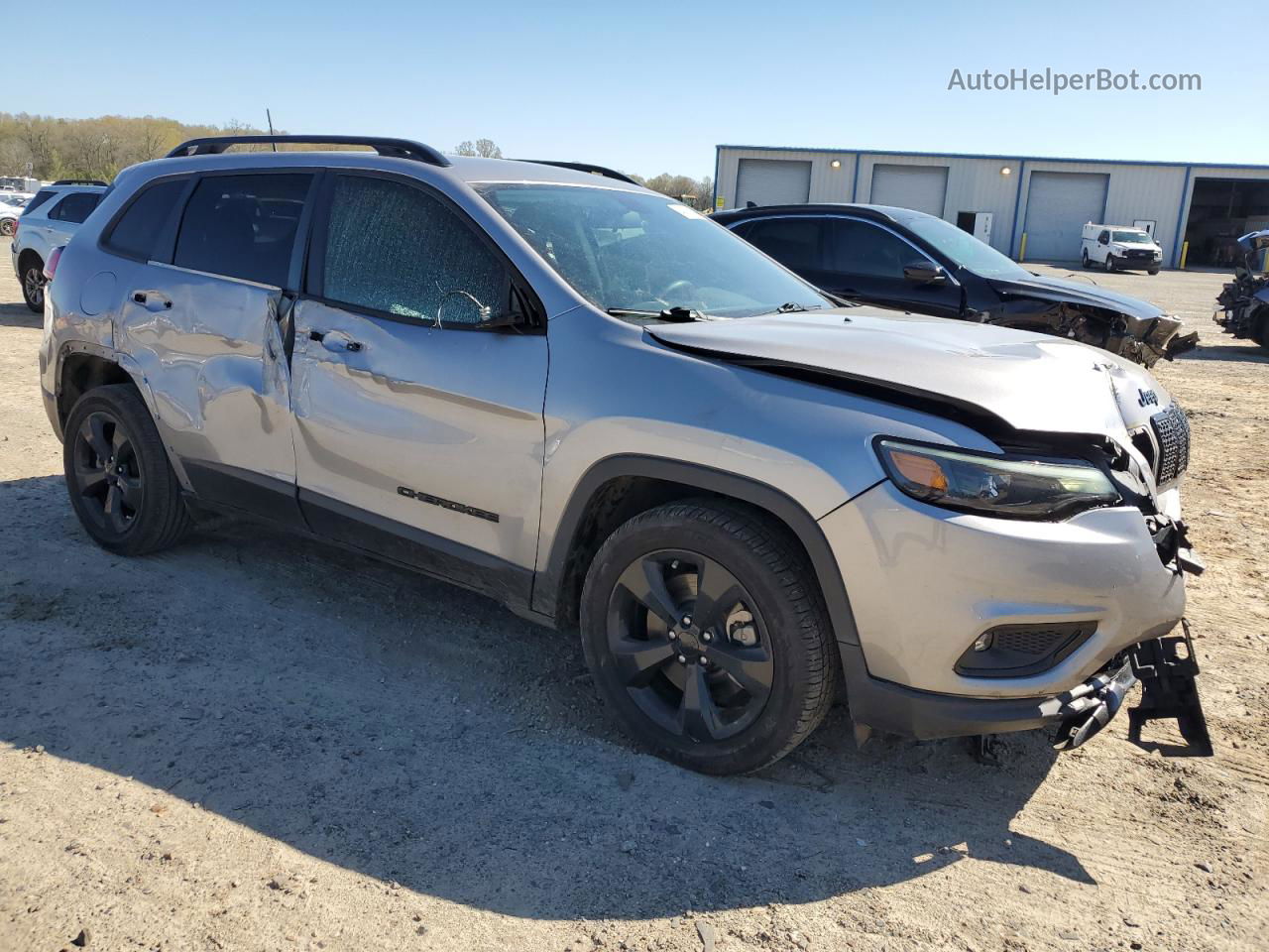 2019 Jeep Cherokee Latitude Plus Серебряный vin: 1C4PJLLB0KD411615