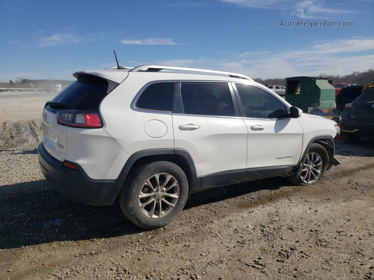 2019 Jeep Cherokee Latitude Plus White vin: 1C4PJLLB1KD324483