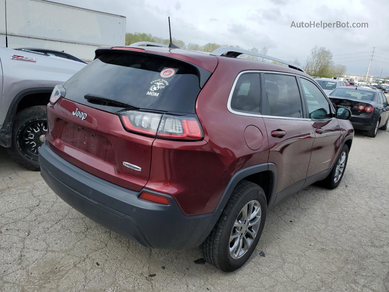 2019 Jeep Cherokee Latitude Plus Бордовый vin: 1C4PJLLB1KD326928