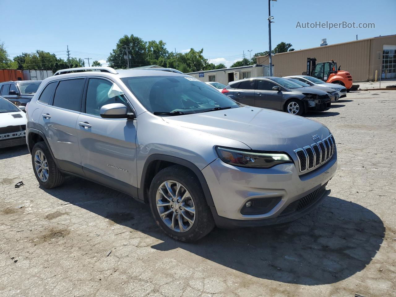 2019 Jeep Cherokee Latitude Plus Silver vin: 1C4PJLLB4KD226256