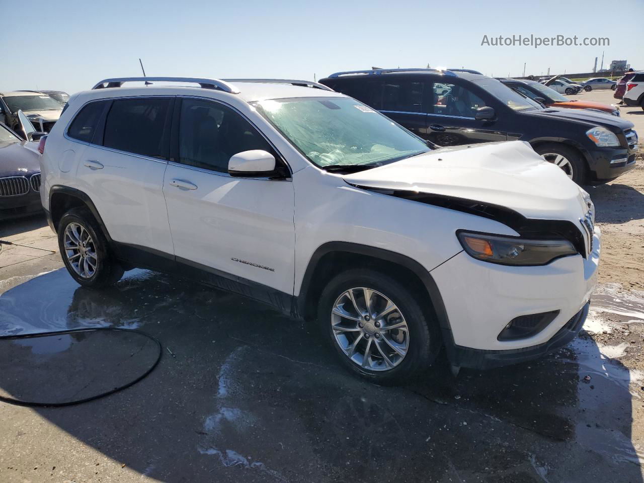 2019 Jeep Cherokee Latitude Plus White vin: 1C4PJLLB6KD395887