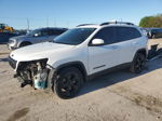 2019 Jeep Cherokee Latitude Plus White vin: 1C4PJLLB7KD339280