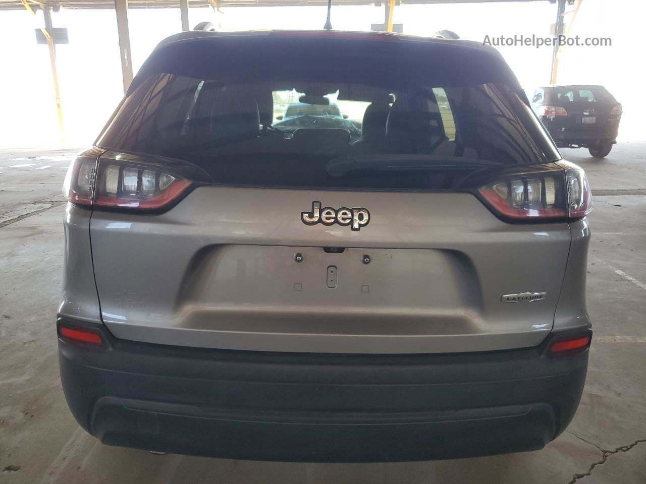 2019 Jeep Cherokee Latitude Plus Серебряный vin: 1C4PJLLB9KD202180