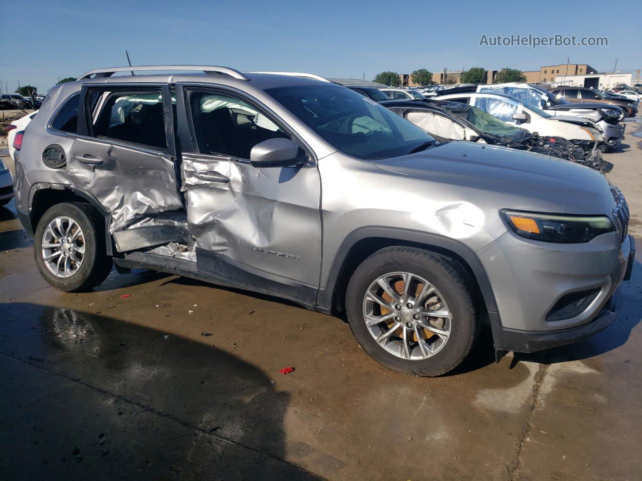 2019 Jeep Cherokee Latitude Plus Silver vin: 1C4PJLLBXKD220218