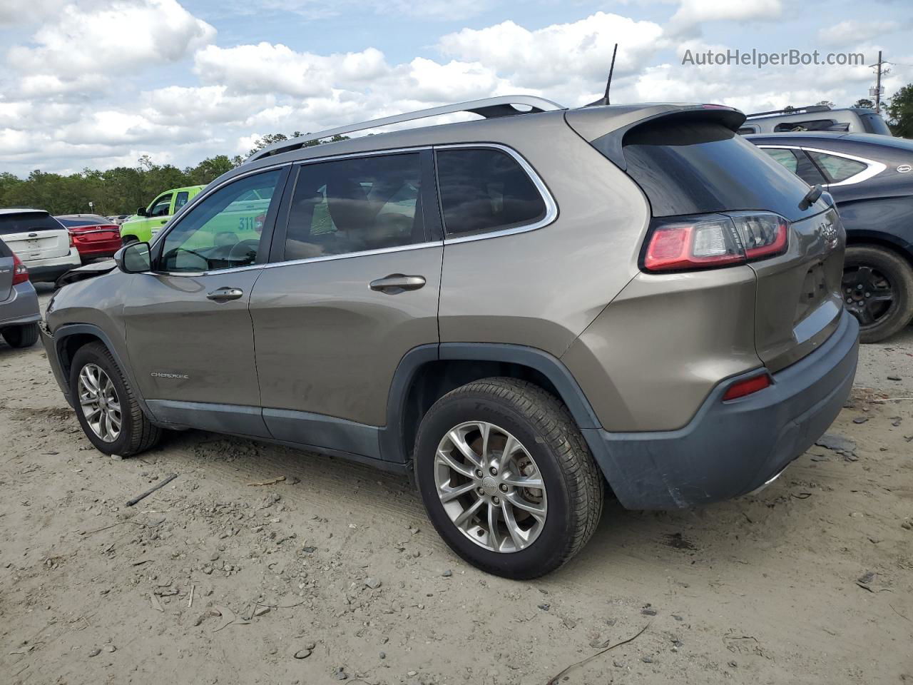 2019 Jeep Cherokee Latitude Plus Коричневый vin: 1C4PJLLX1KD205828