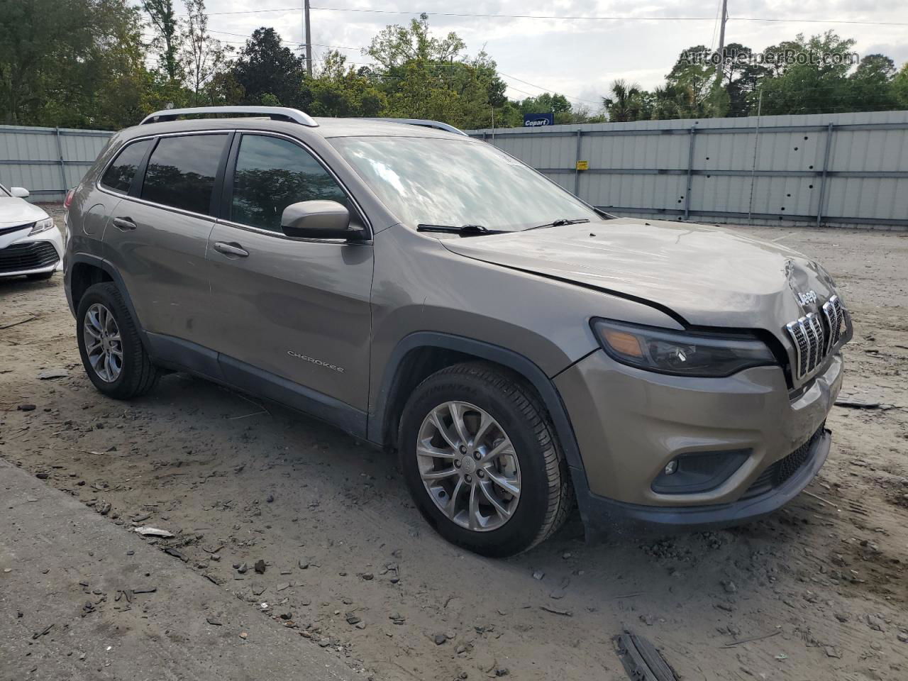 2019 Jeep Cherokee Latitude Plus Коричневый vin: 1C4PJLLX1KD205828