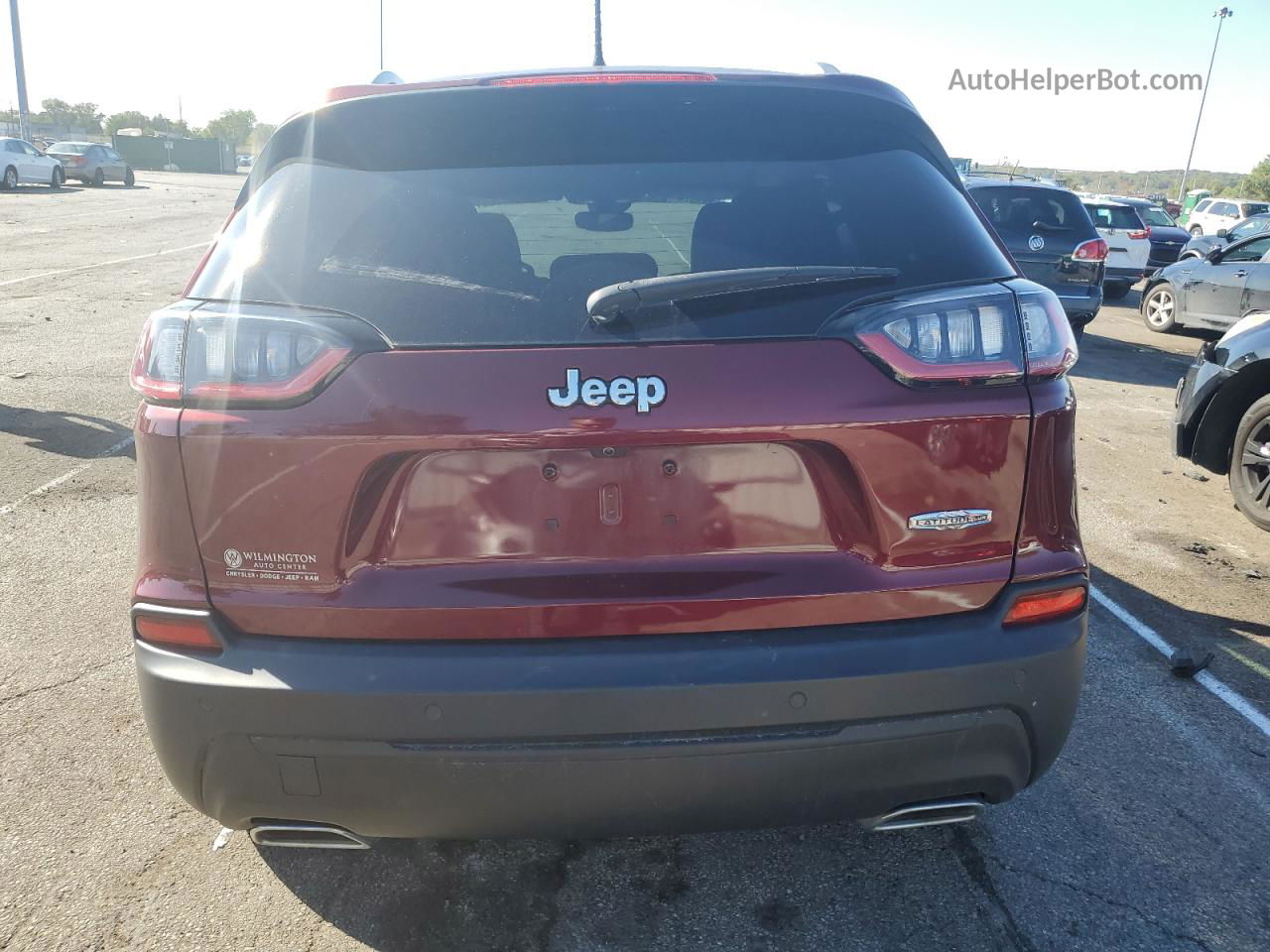 2021 Jeep Cherokee Latitude Lux Burgundy vin: 1C4PJLMX1MD150749