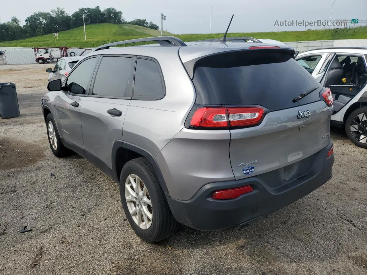 2016 Jeep Cherokee Sport Silver vin: 1C4PJMAB7GW286388