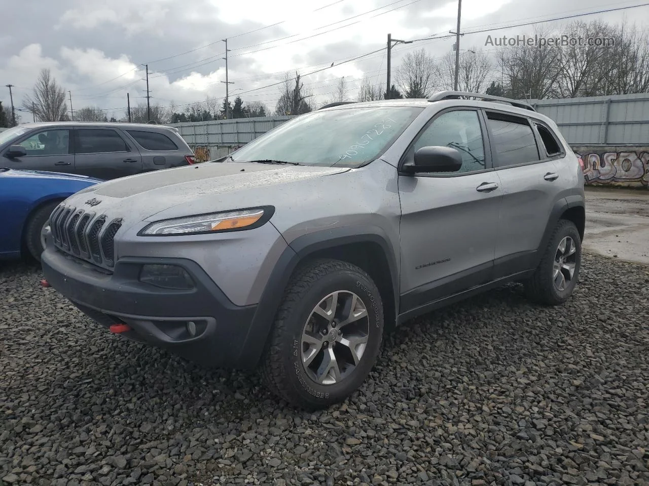 2016 Jeep Cherokee Trailhawk Silver vin: 1C4PJMBS1GW295912