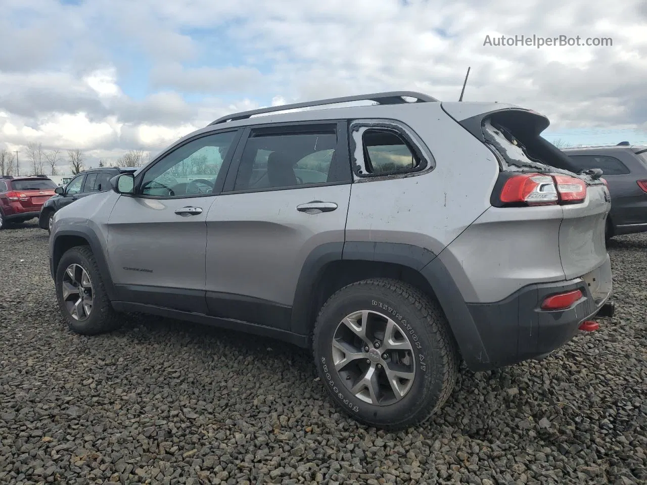 2016 Jeep Cherokee Trailhawk Silver vin: 1C4PJMBS1GW295912